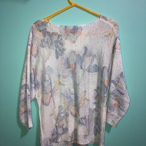 Very nice white lightweight floral sweater